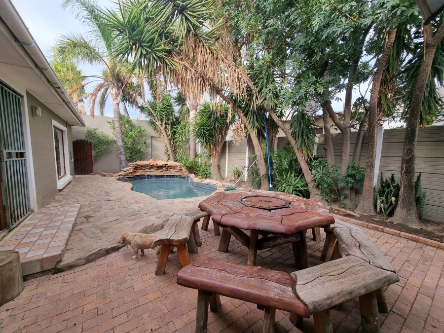 3 Bedroom Property for Sale in Dobson Western Cape